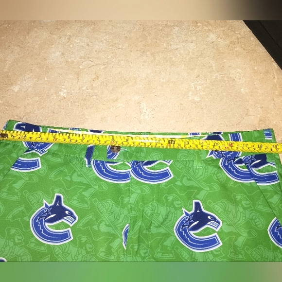 New 34x34 LoudMouth Vancouver Canucks Men's Golf Pants - Picture 10 of 12